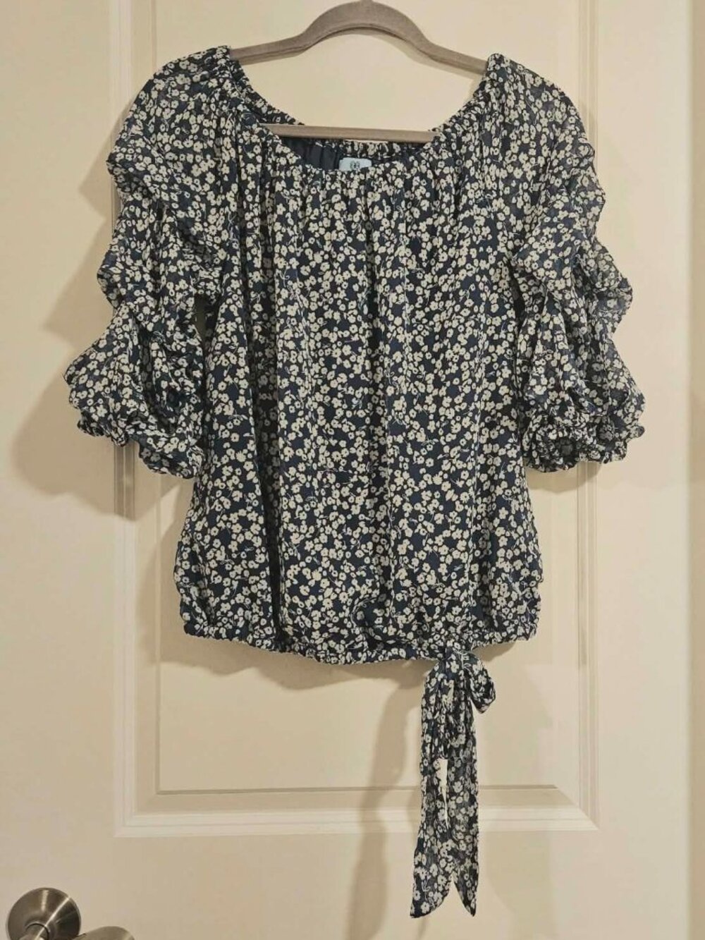 CeCe Blue Floral Tie Front Blouse Medium Ruffle Sleeve Boho Peasant Top
